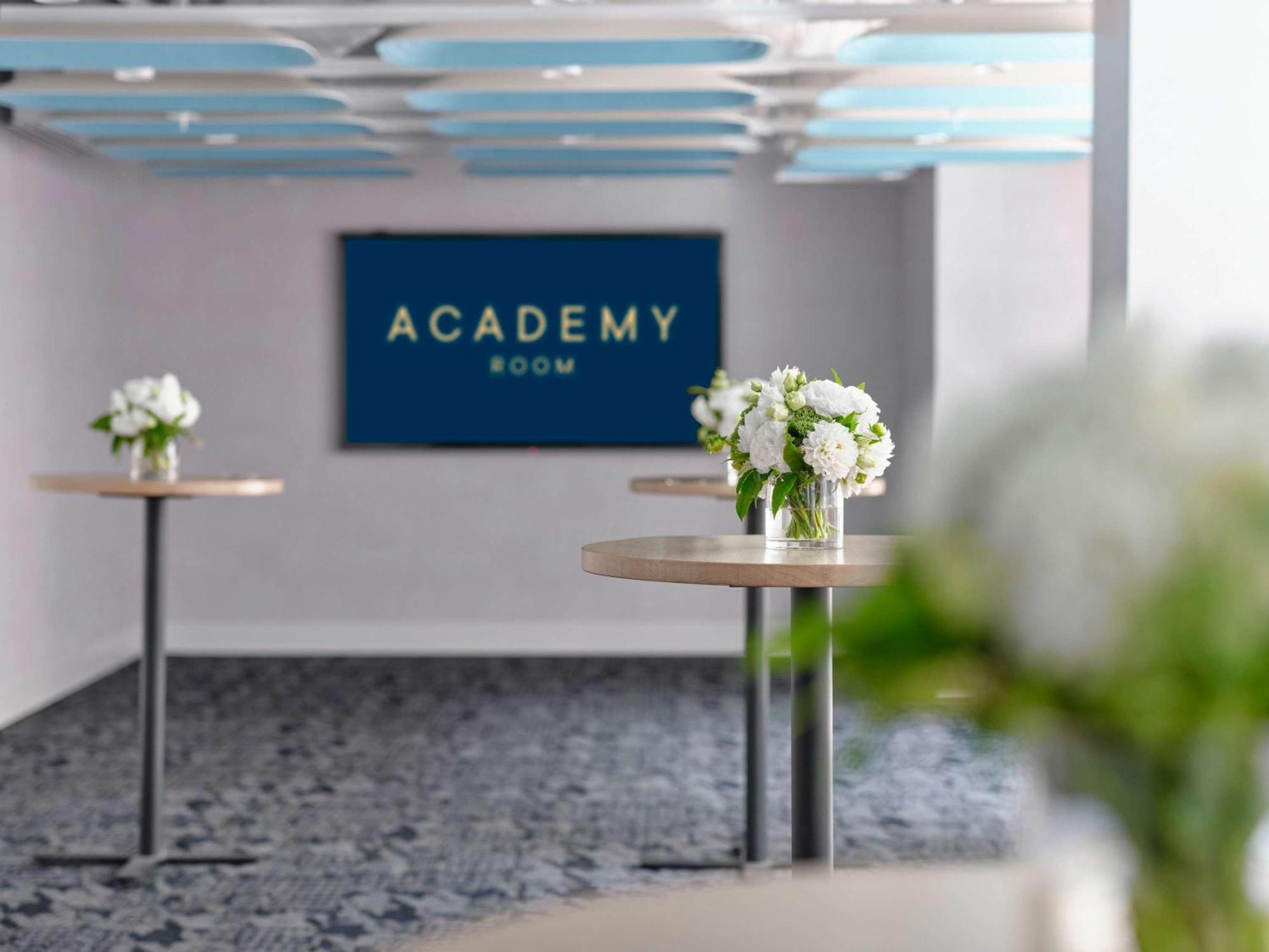Pullman Melbourne City Centre Exteriör bild Academy Room