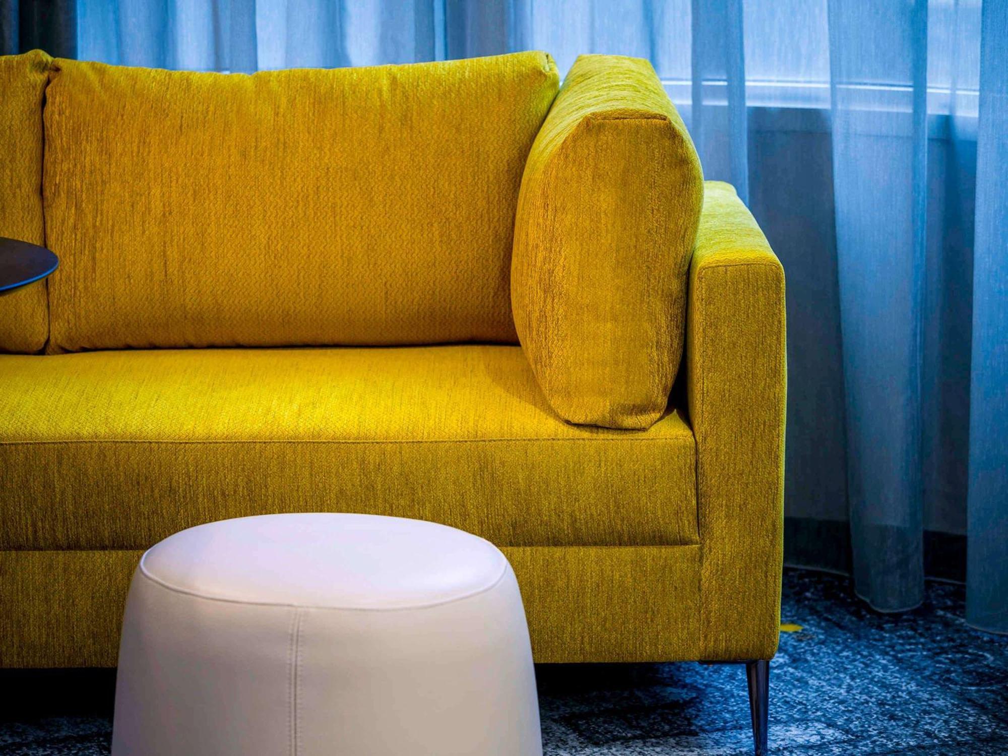 Pullman Melbourne City Centre Exteriör bild A sofa